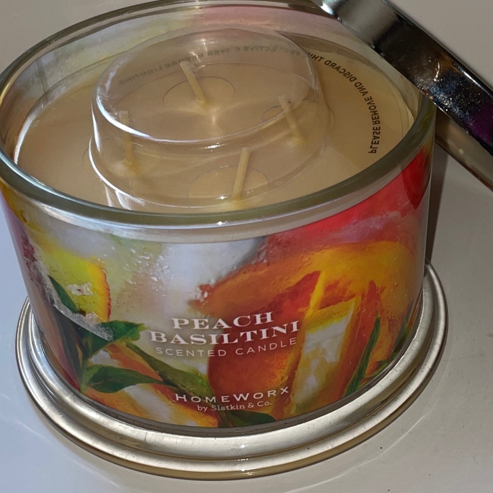 Homeworx Peach Basiltini Scented 18oz. Candle